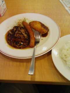 お昼は…。