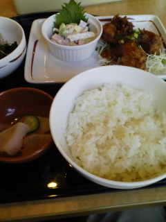 お昼は…。