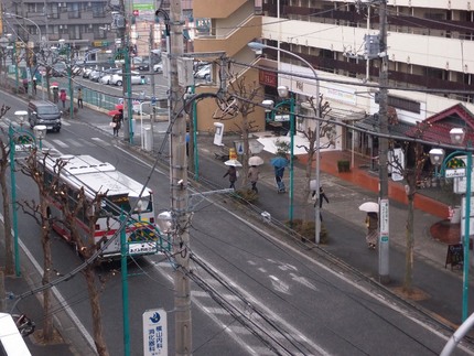 雨が降ってきた・・・。
