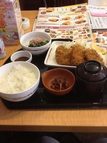 昼食…。