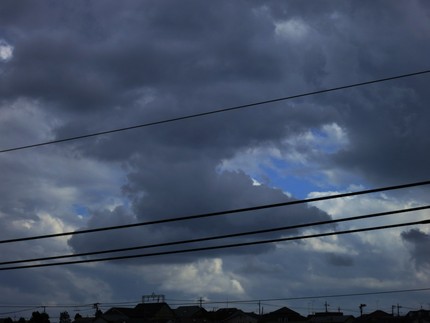 台風17号接近かな・・・。