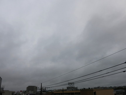 いかにもの雨雲・・・。 今日は...