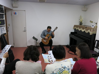 ゲストギタリストを招いてのコン...
