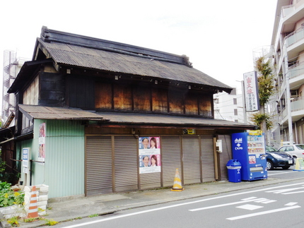 昭和人としては懐かしいお店の雰...