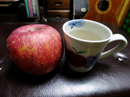 コーヒーカップも小さくはないの...