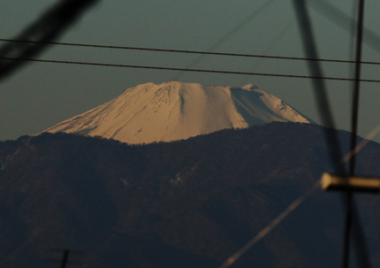 なんだかいまだに少し雪が薄い感...