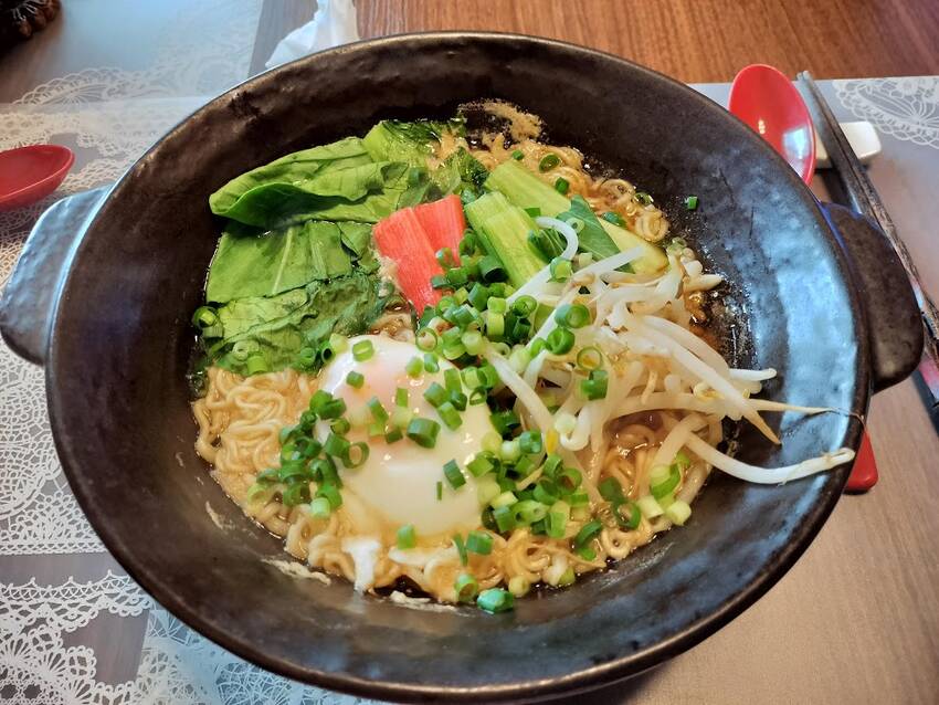 お昼 醬油ラーメン ~ 具材 ...