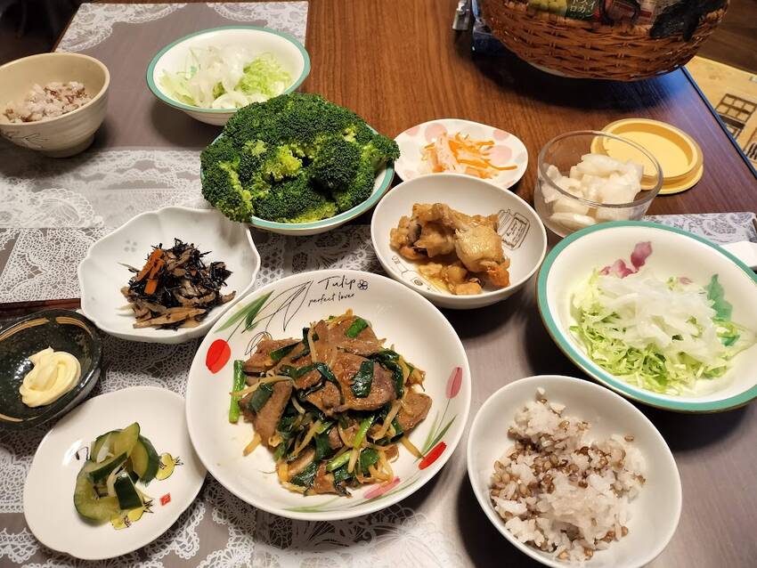 夕飯 の おかず ★レバニラ炒...