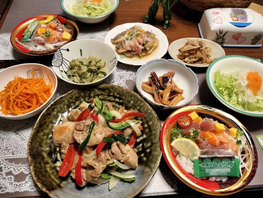 夕飯　の　おかず ★海鮮丼（買...
