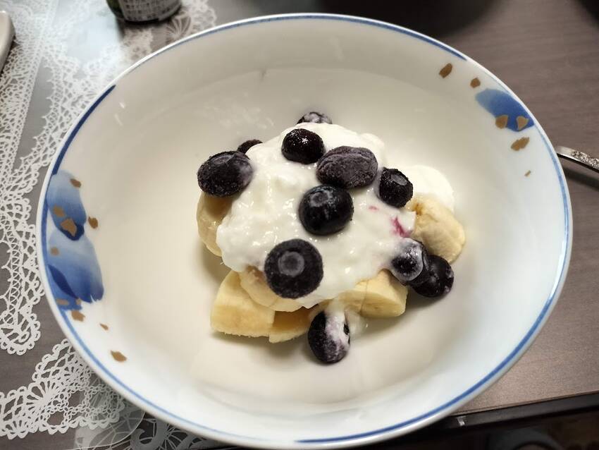 昼食後 デザート バナナ・ブル...