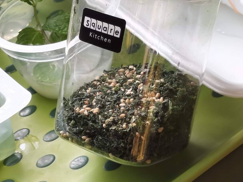 出来上がった 大葉のふりかけ ...