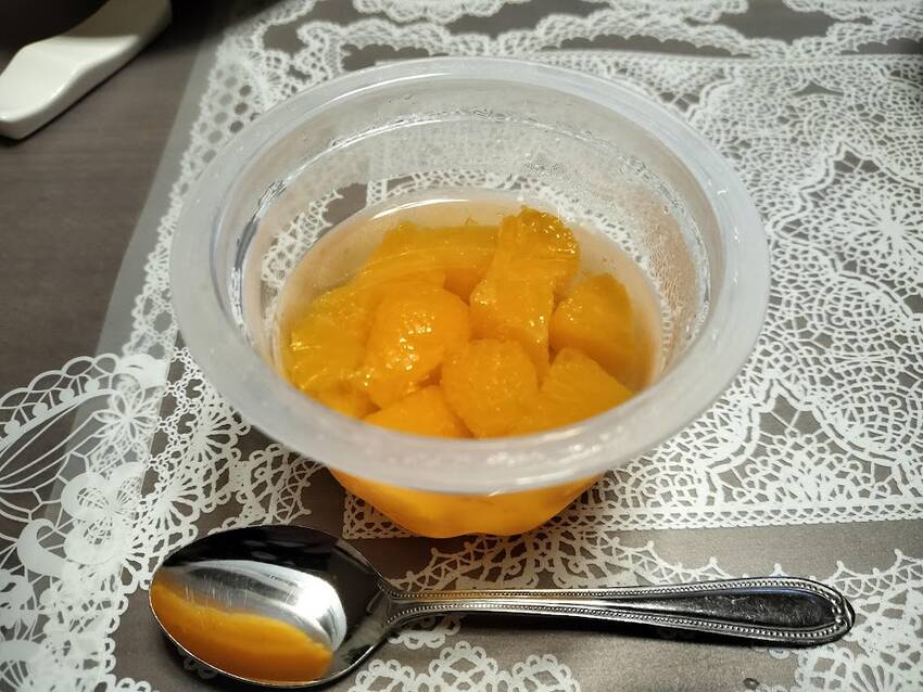食後 の デザート これは 間...