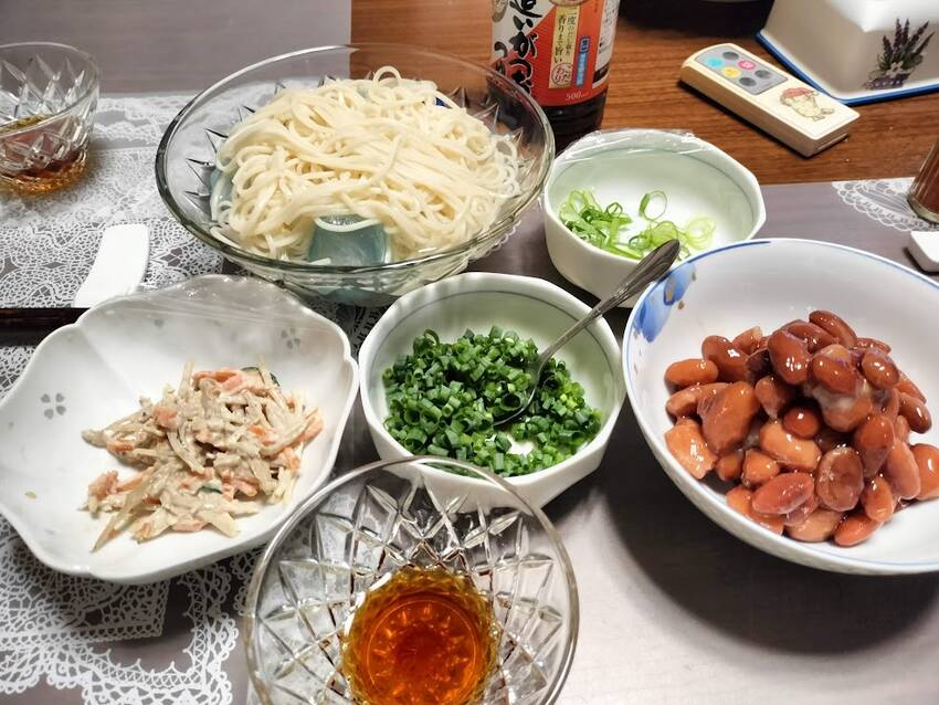 昼食　冷や麦 昨日夕飯に食べ慣...