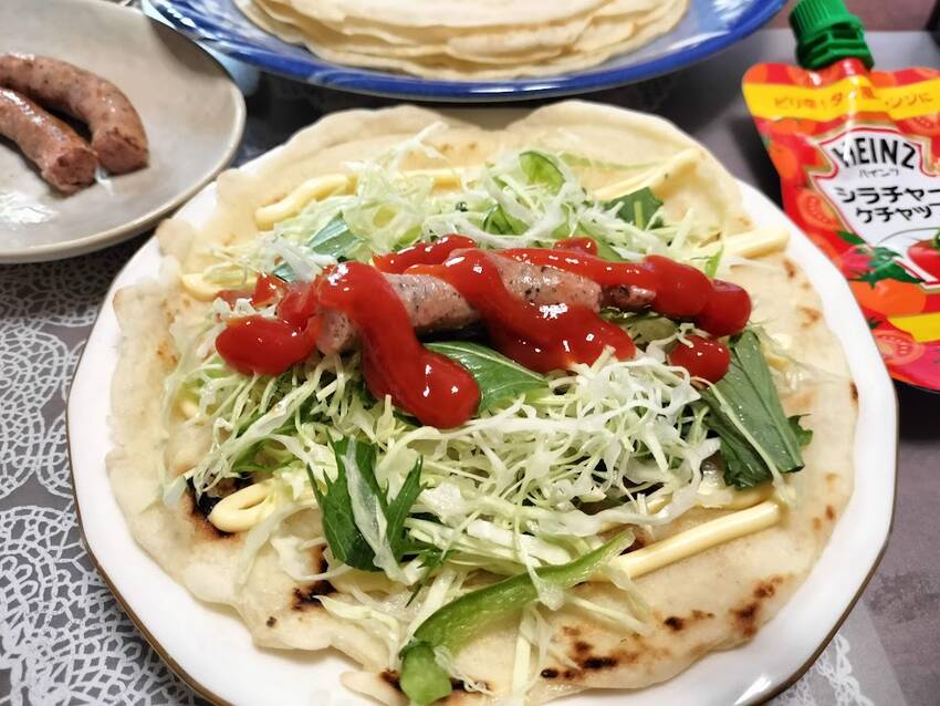 具材を好きに乗っけ包んで食べる...