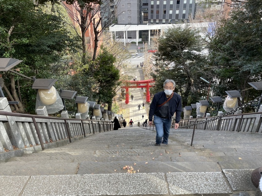 東京・愛宕神社　出世の石段を登...