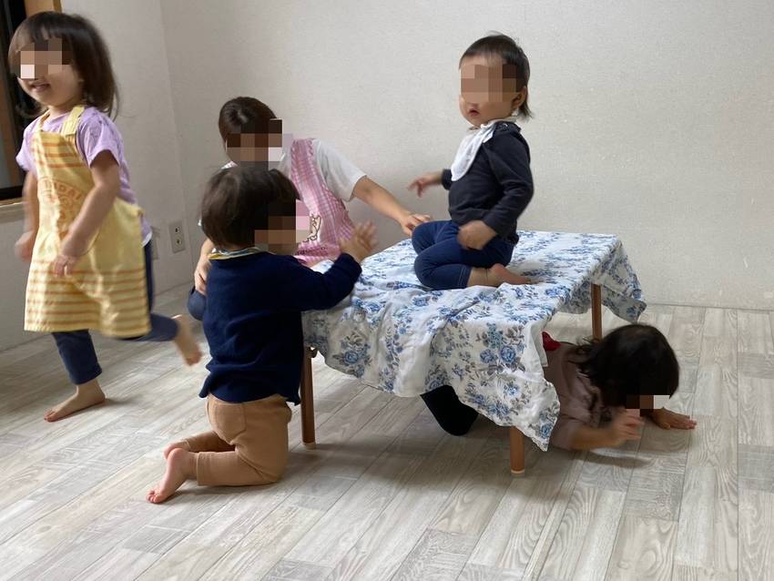机のトンネルもあるよ あれれ?...