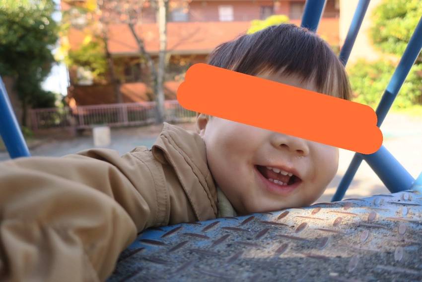 階段をのぼりきって笑顔満点です...