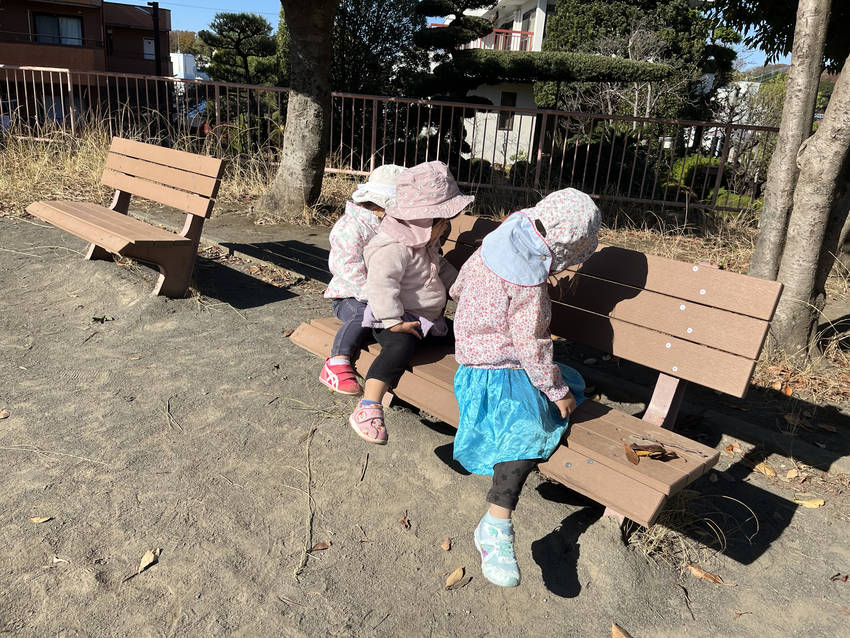 3人で車に乗ってアピタに行くよ...