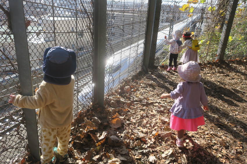 新幹線来るかな?どっちから来る...