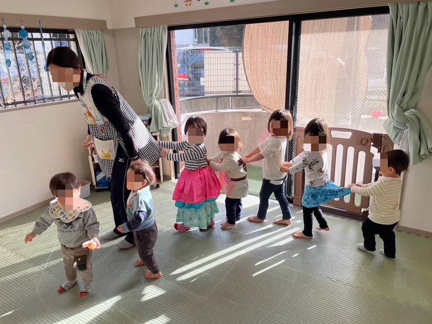 ぞうさんとくものす♪ もも組さ...