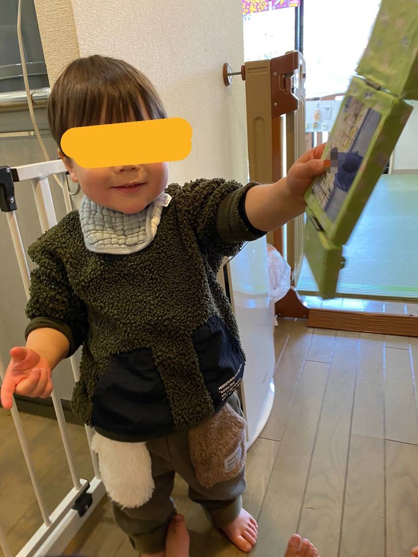 あいたー! 中にはみんなの写真...