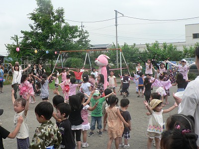 あしたばのお祭りは笑顔がいっぱ...