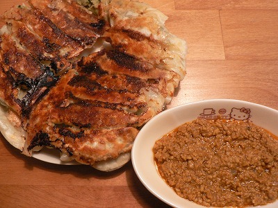 ギョーザとキーマカレーのひき肉...
