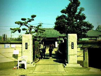 お墓参りは一日がかり