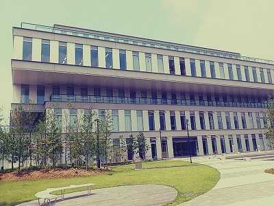 高崎中央図書館☆こりゃ立派な建...