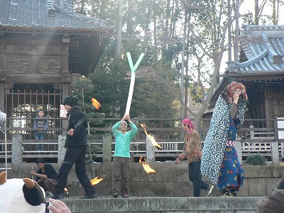 ファイヤーダンスと獅子舞とミル...