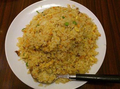 安くてボリューム勝負の炒飯いか...