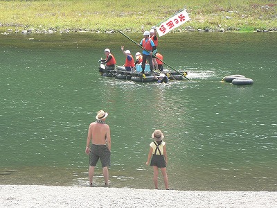 寄居夏の風物詩☆いかだ下りを見...