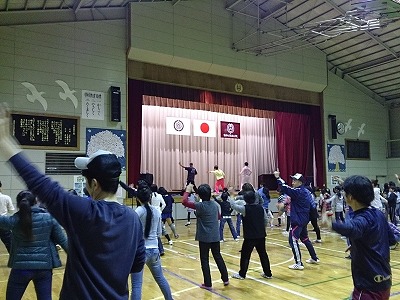 500人が参加の恋チュンダンス...