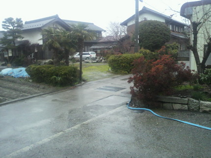 雨の朝