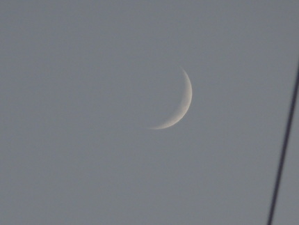 昨夕の月