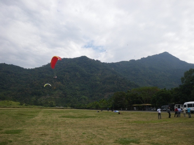 サイチャ航空公園、４日間連日飛...