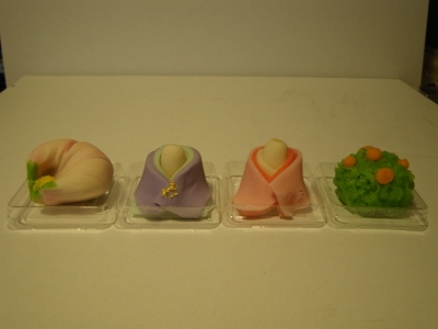 おひな様の和菓子です。一個25...