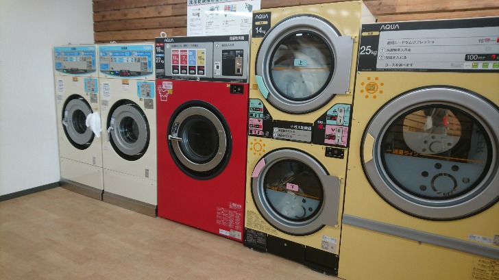 倶知安に二軒あるコインランドリ...
