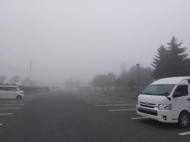 03:45。こんな天気。ルスツ...