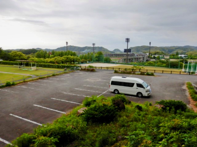 今日は雨予報。で、飛びはなし。...