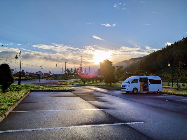 05:37。雲が取れ始めた。お...