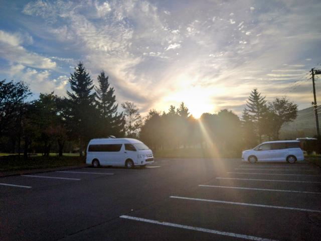 06:07。ルスツに朝陽が来た...