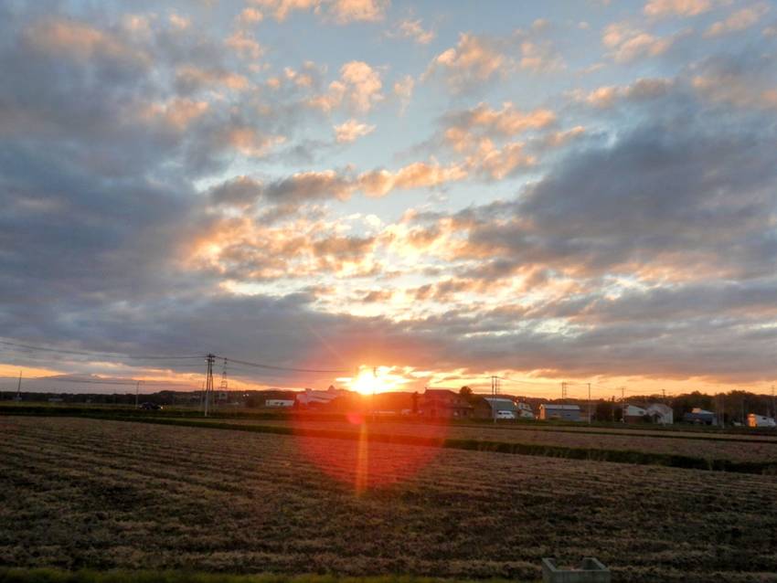 16:35。今日が沈んで行く。...