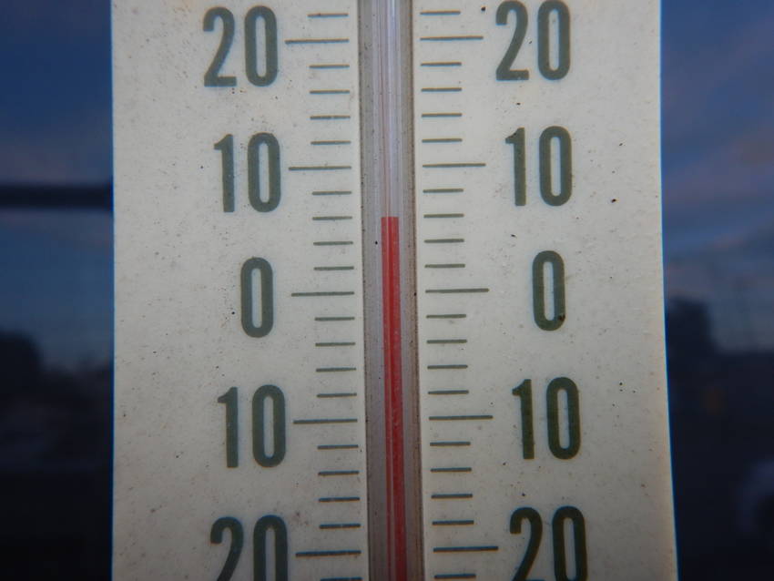 千歳の朝。気温が6℃！ お待た...