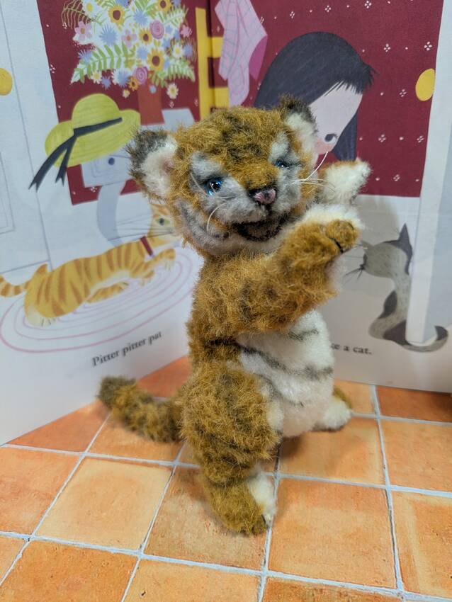 尻尾にワイヤーが入っていて、う...
