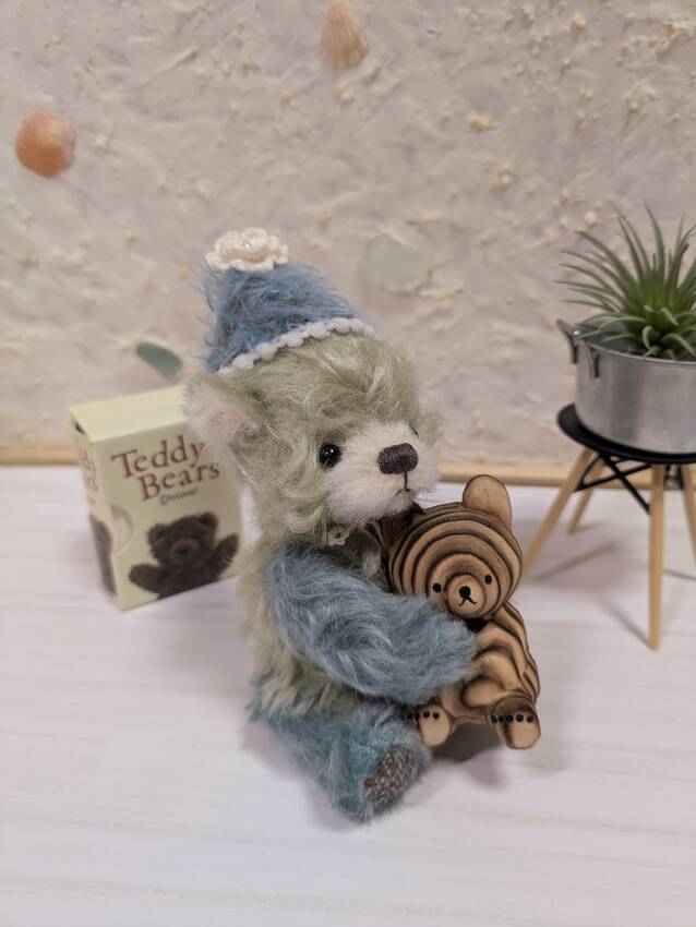 この子、ちょっとしたものを持つ...