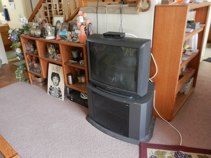 昔ながらの　ブラウン管テレビ　...