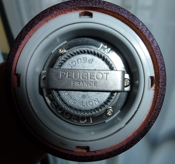“Peugeot”