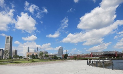 みなとみらいもすっかり秋空です...