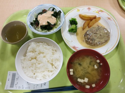 今日のランチはクリーミーチーズ...